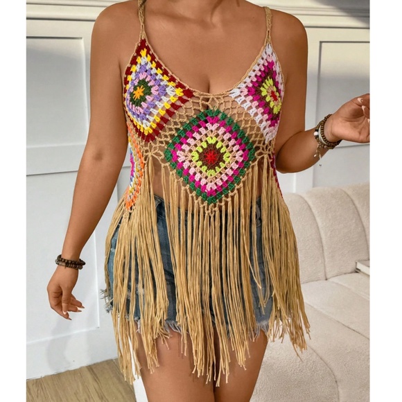 Plus Multicolor Floral Semi Sheer Crochet Fringe Hem Tank Top - Picture 4 of 5